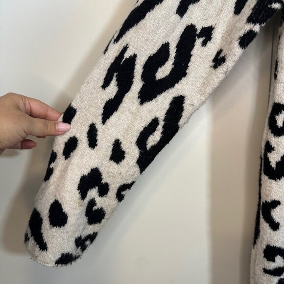 Leopard Print Long Line V-Neck Button Front Cardigan by Something Navy - M - Picture 8 of 12